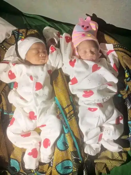 Azonto gave birth to twins
